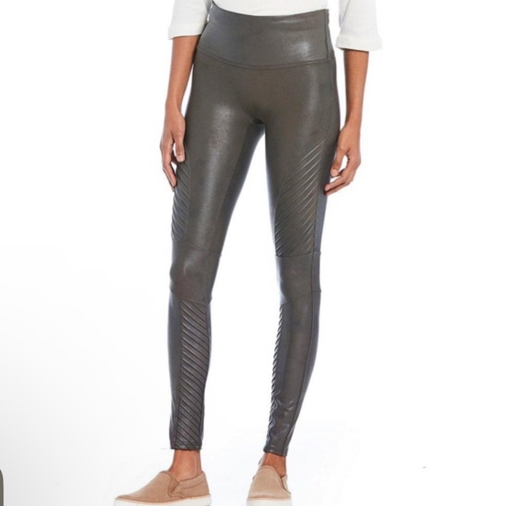 Spanx Faux Leather Moto Leggings in Color Gunmetal size SP